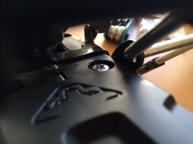 スキー板へのインビス加工（取り付け編①）