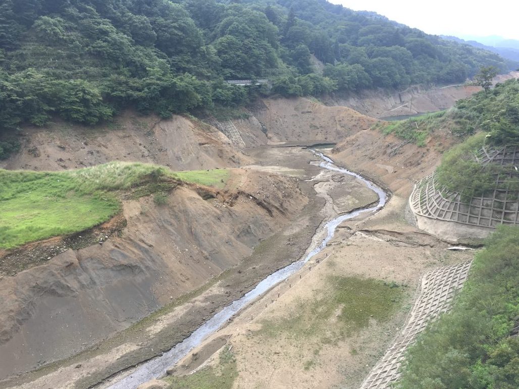 宮ヶ瀬ダム空撮 ～ダム湖に沈んだ道やら何やら～