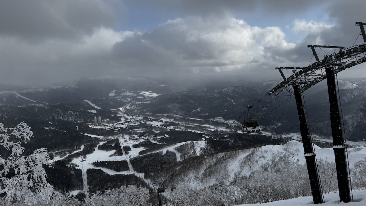 1/16 星野リゾート トマムスキー場　その1<br>〜お初のトマムはピステンが気持ち良い〜